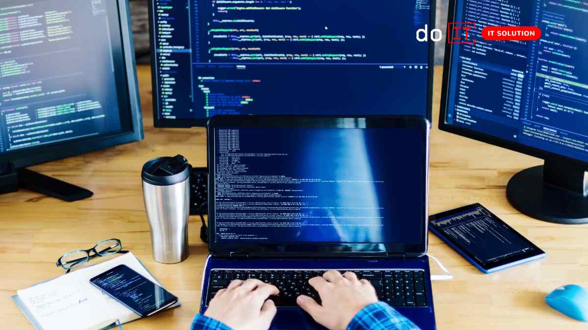Beli Software Langganan vs Bikin Custom di Software House, Lebih Untung Mana?